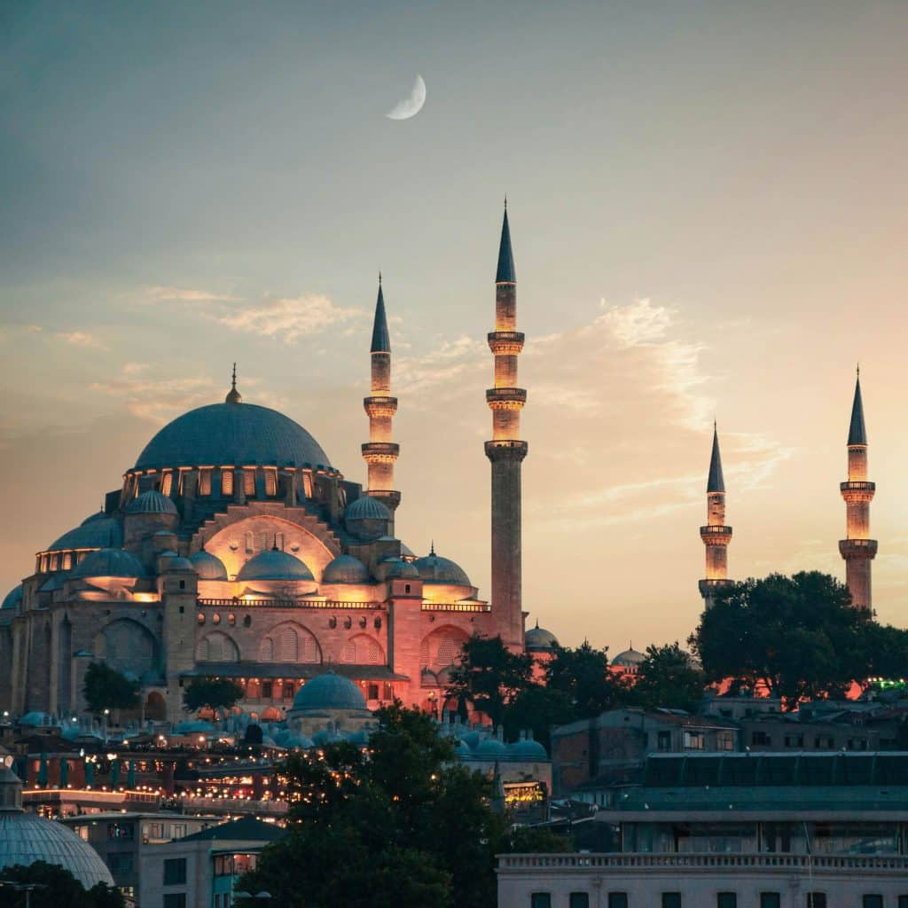 Estambul y su mezquita al atardecer