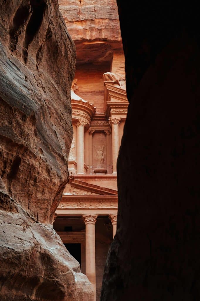 Petra entre rocas