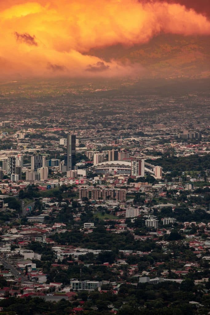 San José al atardecer