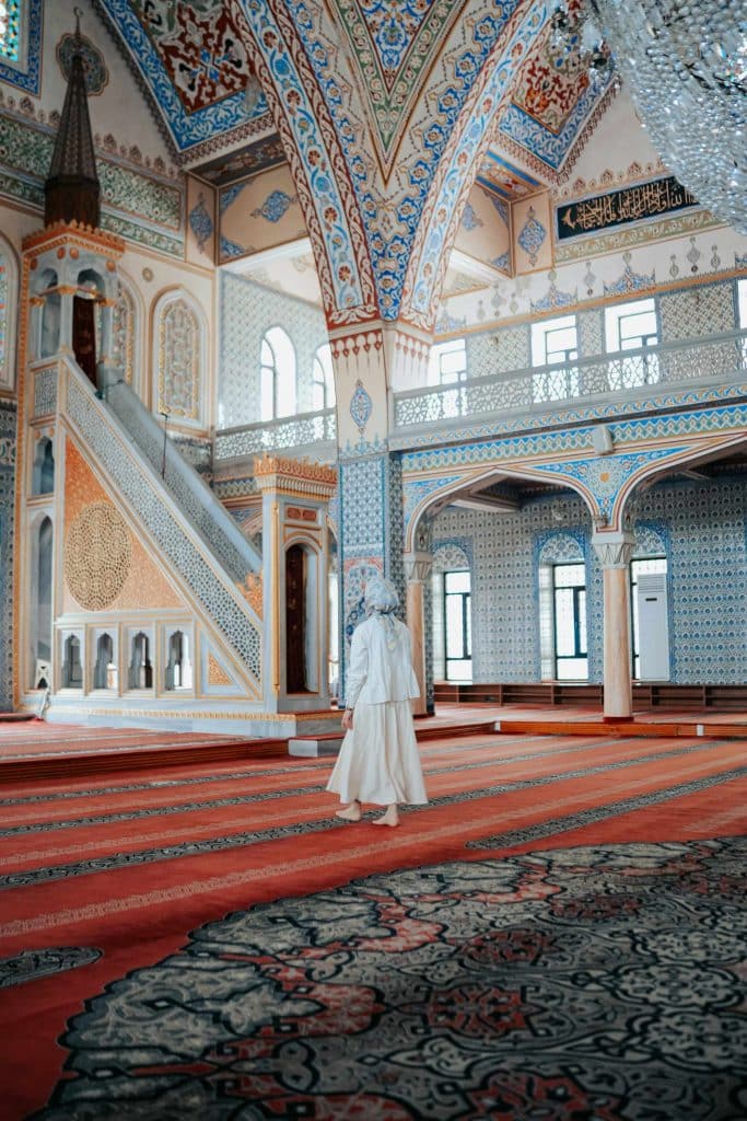 dentro de la mezquita de soliman