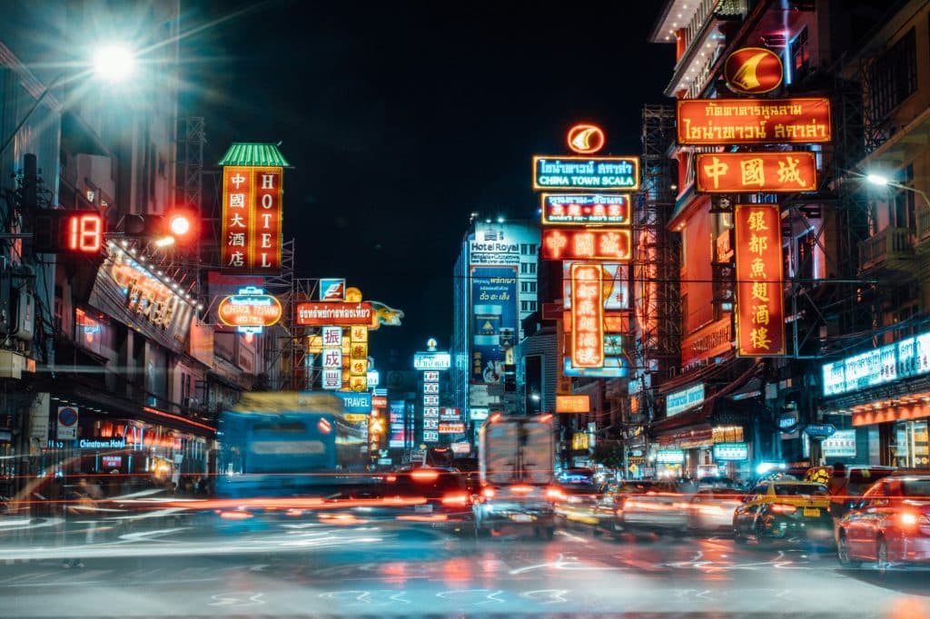 Vista nocturna barrio Chino Bangkok